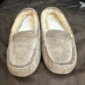 UGG Ansley Slipper Size 8